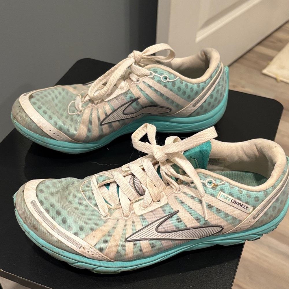 Brooks Women's Aqua and White Athletic Shoes
